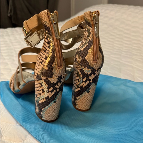 Sam Edelman - Picture 3 of 6